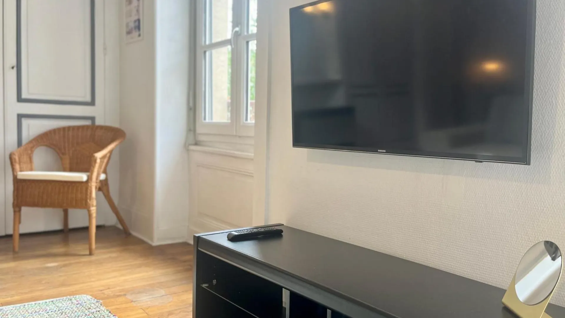 Suite Lavani Lyon Apartment