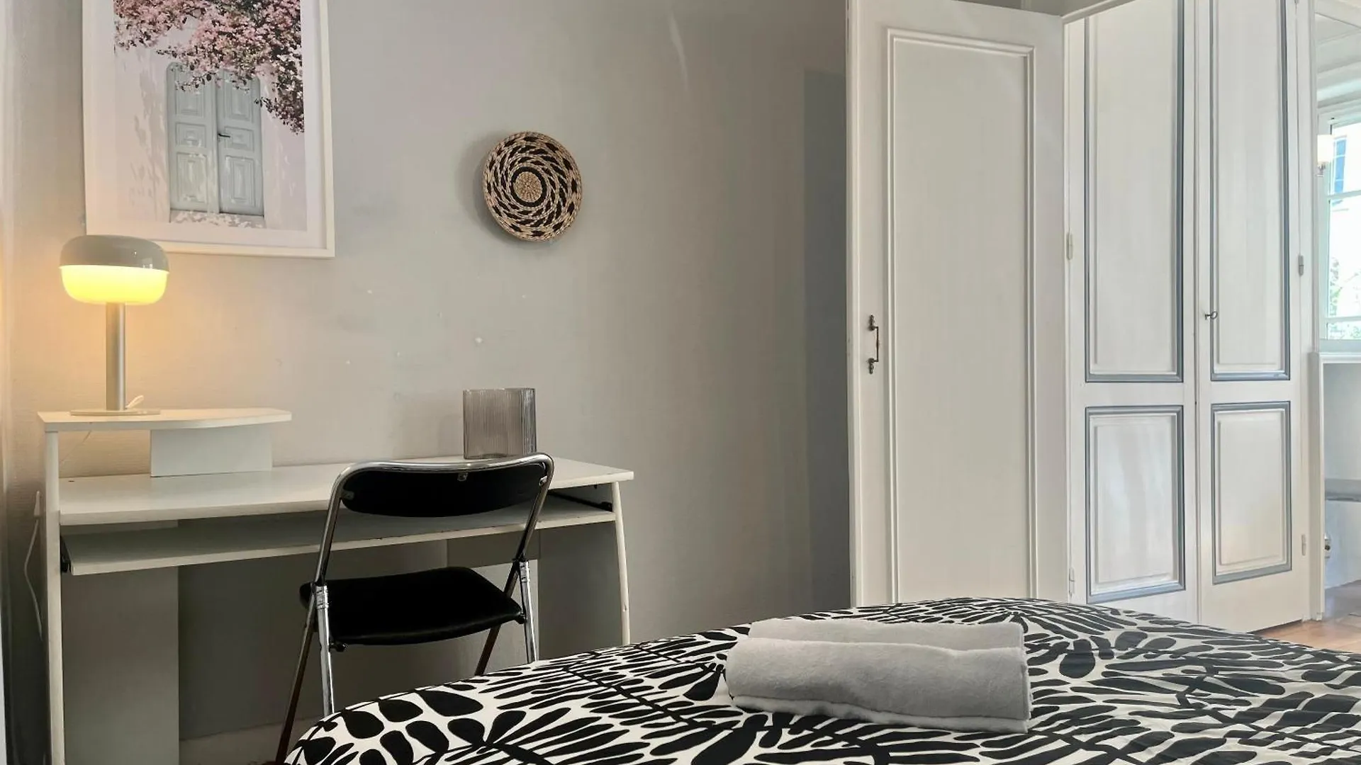 Apartment Suite Lavani Lyon France