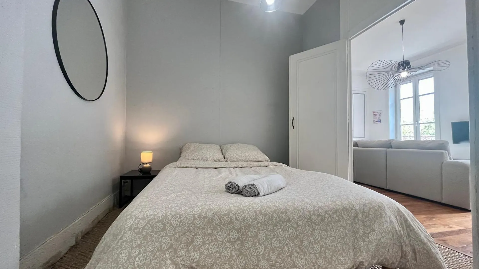 Suite Lavani Lyon Apartment